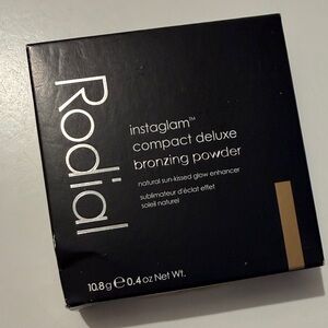 Out of stock Rodial Instaglam Compact Deluxe Bronzing Powder in 02. New in box
